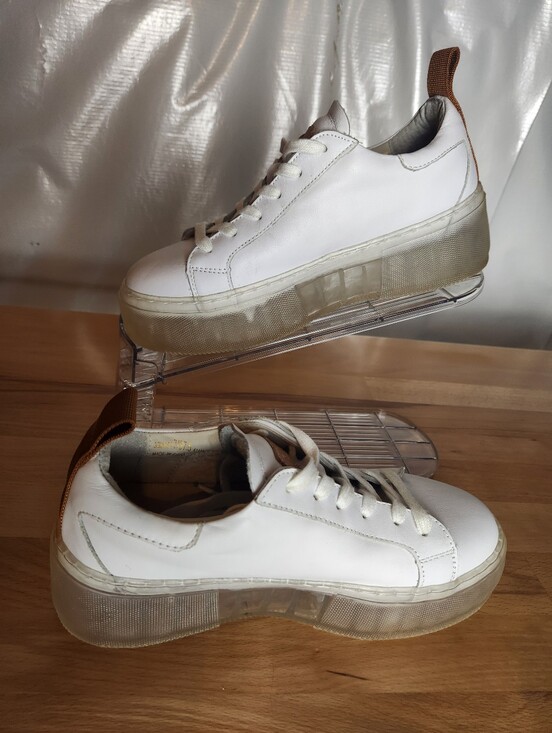 42 GOLD Shoes - 42 Gold Glee White Leather Platform Sneakers Women 7 Chunky Clear Soles Casual